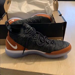 Nike Kevin Durant university of Texas sneakers